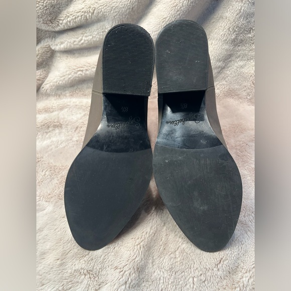 Seychelles Chelsea Nubuck Booties Size 8.5 - Picture 5 of 9